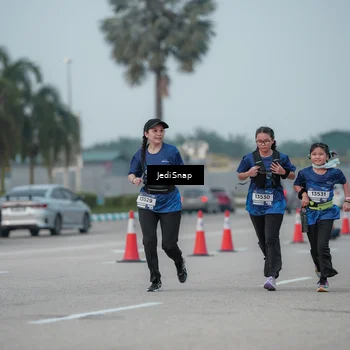 Runner Photo 7554022