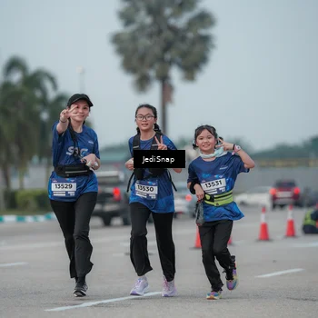 Runner Photo 7554025