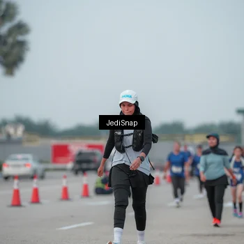 Runner Photo 7554037