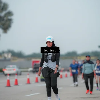Runner Photo 7554041