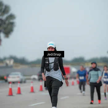 Runner Photo 7554042