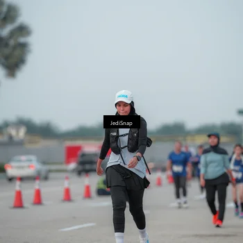 Runner Photo 7554044