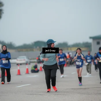 Runner Photo 7554048