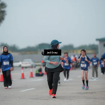 Runner Photo 7554050