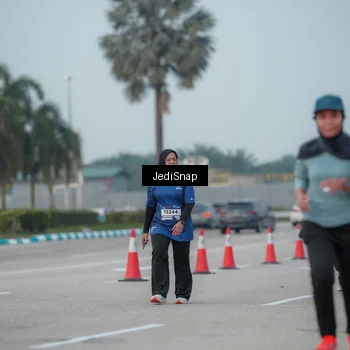 Runner Photo 7554051