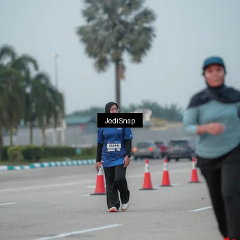 Runner Photo 7554053