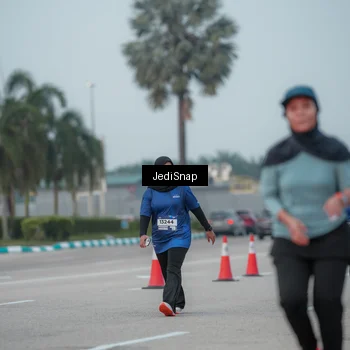 Runner Photo 7554058