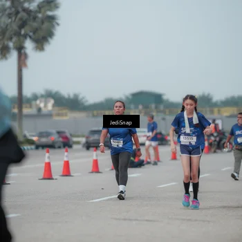 Runner Photo 7554059