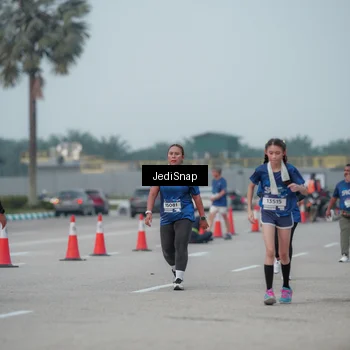 Runner Photo 7554062