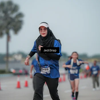 Runner Photo 7554066