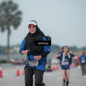 Runner Photo 7554068