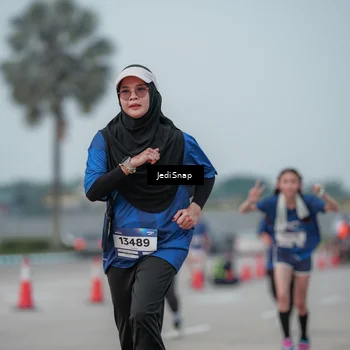 Runner Photo 7554073
