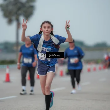 Runner Photo 7554079