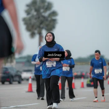 Runner Photo 7554130