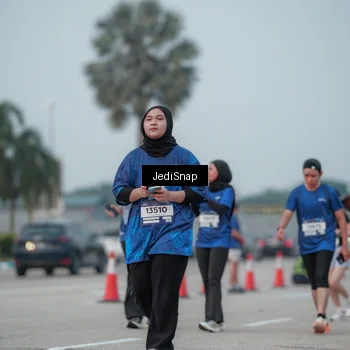 Runner Photo 7554132