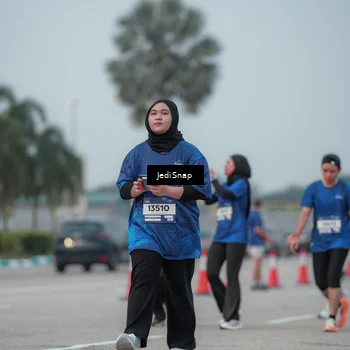 Runner Photo 7554136