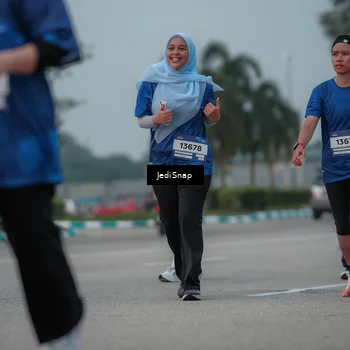Runner Photo 7554139