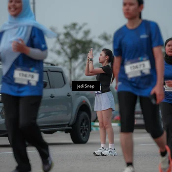 Runner Photo 7554153