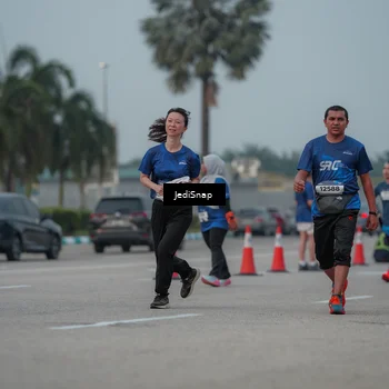 Runner Photo 7554157