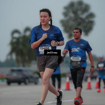 Runner Photo 7554172