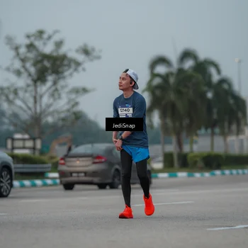 Runner Photo 7554195