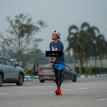 Runner Photo 7554196