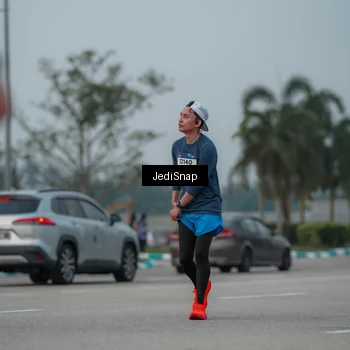 Runner Photo 7554198