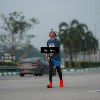 Runner Photo 7554200