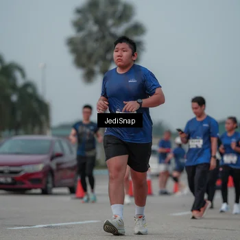 Runner Photo 7554203