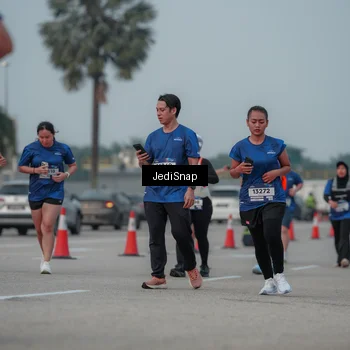 Runner Photo 7554205
