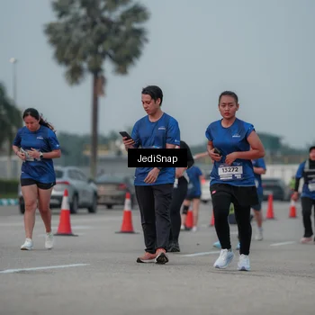 Runner Photo 7554212