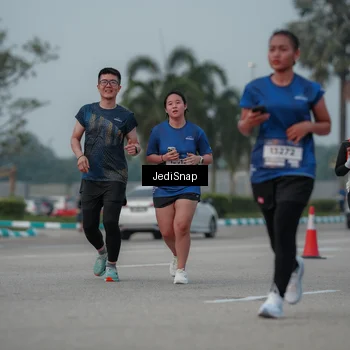 Runner Photo 7554215