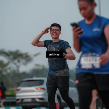Runner Photo 7554224