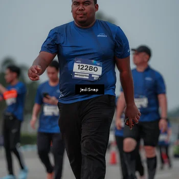 Runner Photo 7554238