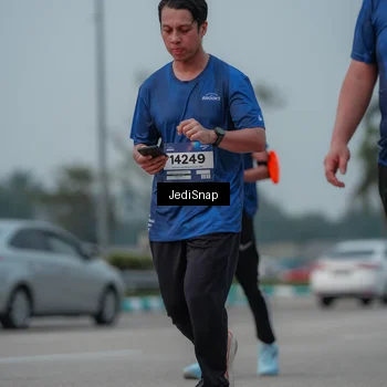 Runner Photo 7554251