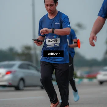 Runner Photo 7554254
