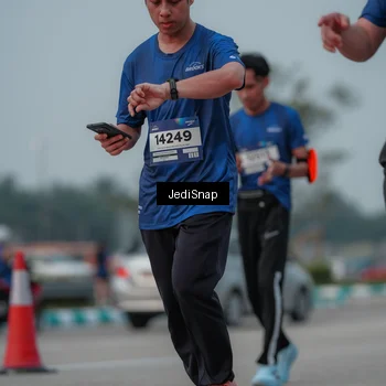 Runner Photo 7554258