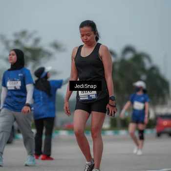 Runner Photo 7554300