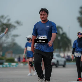 Runner Photo 7554311