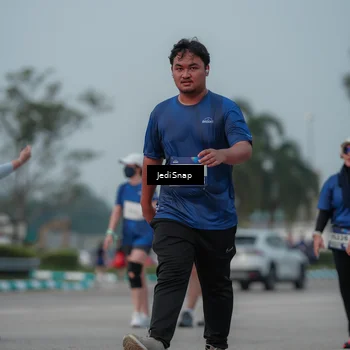Runner Photo 7554313