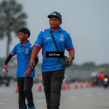 Runner Photo 7554361