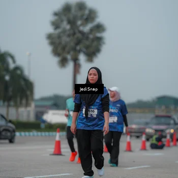 Runner Photo 7554370