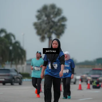 Runner Photo 7554376
