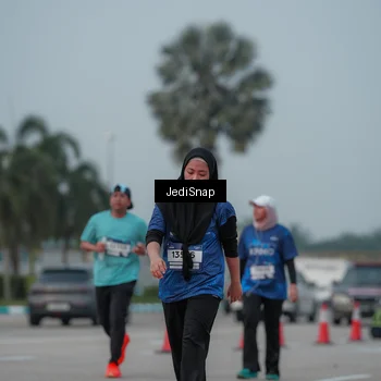 Runner Photo 7554378