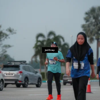 Runner Photo 7554381