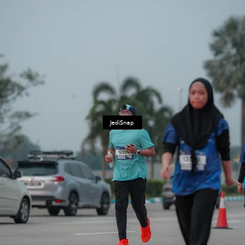 Runner Photo 7554382