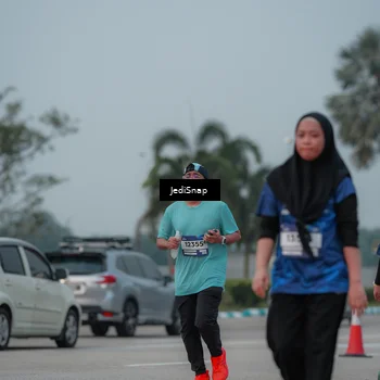 Runner Photo 7554383
