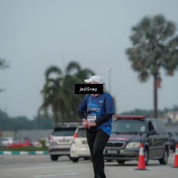 Runner Photo 7554391