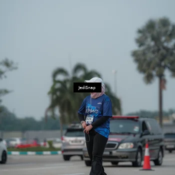 Runner Photo 7554395