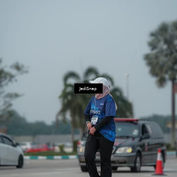 Runner Photo 7554396